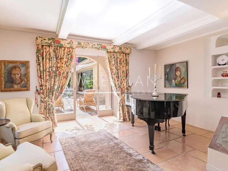Propriété Auribeau-sur-Siagne - 8 chambres - 1000m²