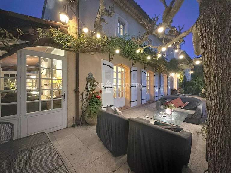 Villa Auribeau-sur-Siagne - 5 chambres - 300m²