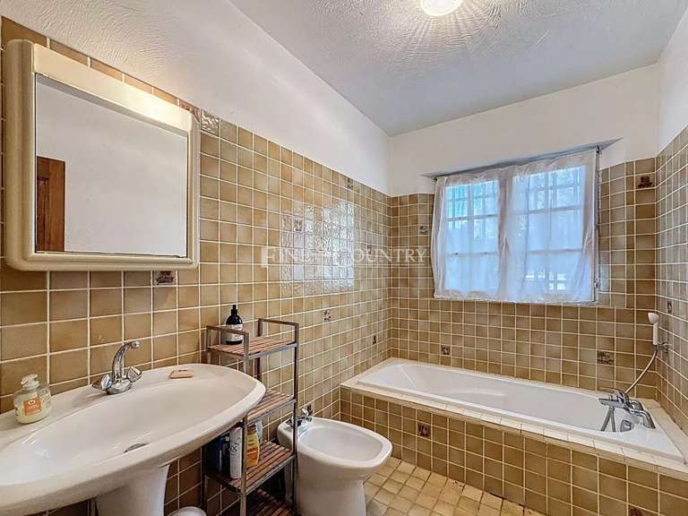 Villa Auribeau-sur-Siagne - 4 bedrooms - 210m²