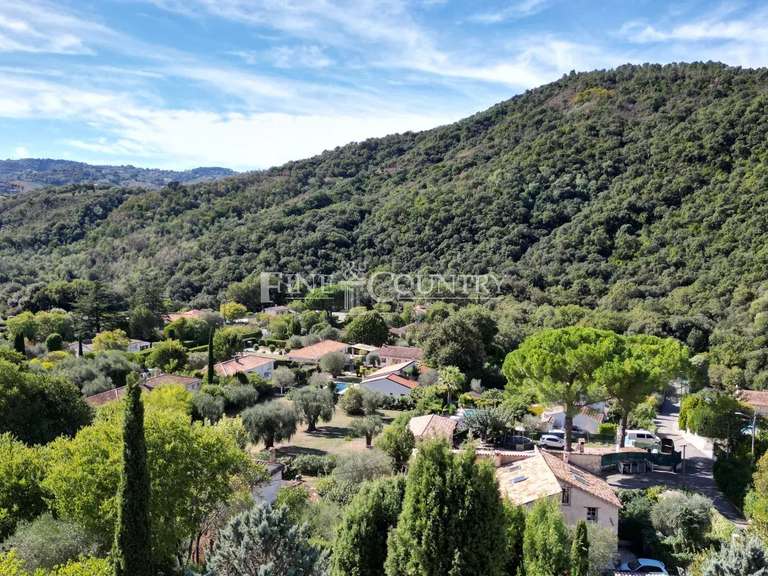 Villa Auribeau-sur-Siagne - 4 bedrooms - 210m²