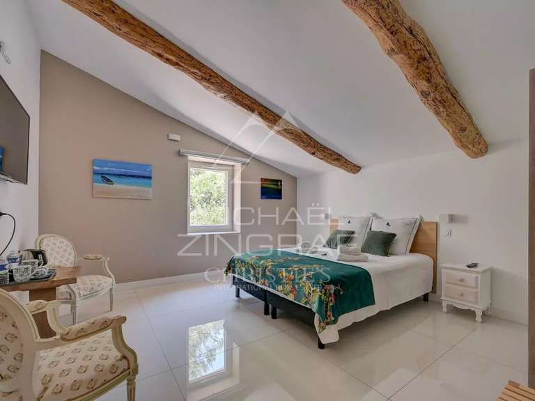 Maison Auriol - 8 chambres - 361m²