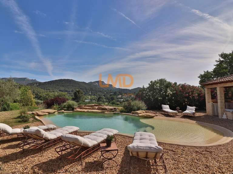 Maison Auriol - 4 chambres - 228m²