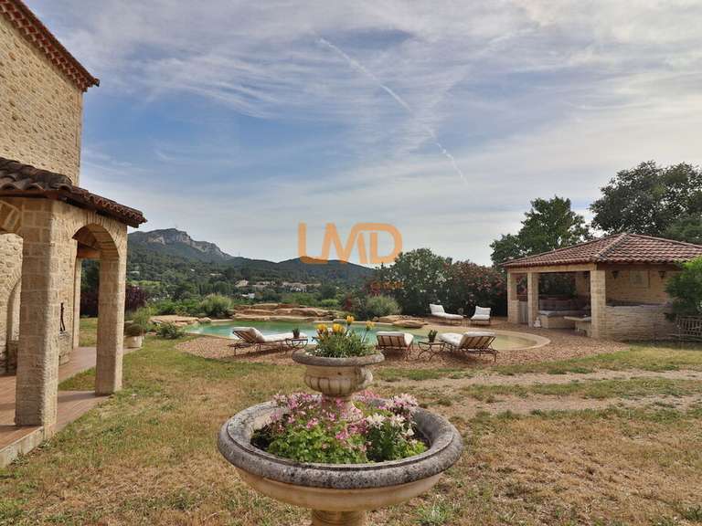 Maison Auriol - 4 chambres - 228m²