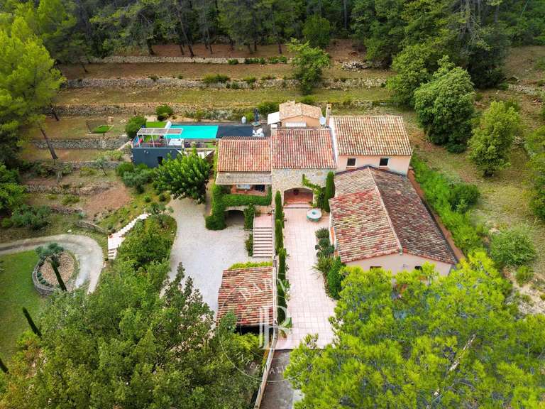 Property Auriol - 5 bedrooms - 300m²