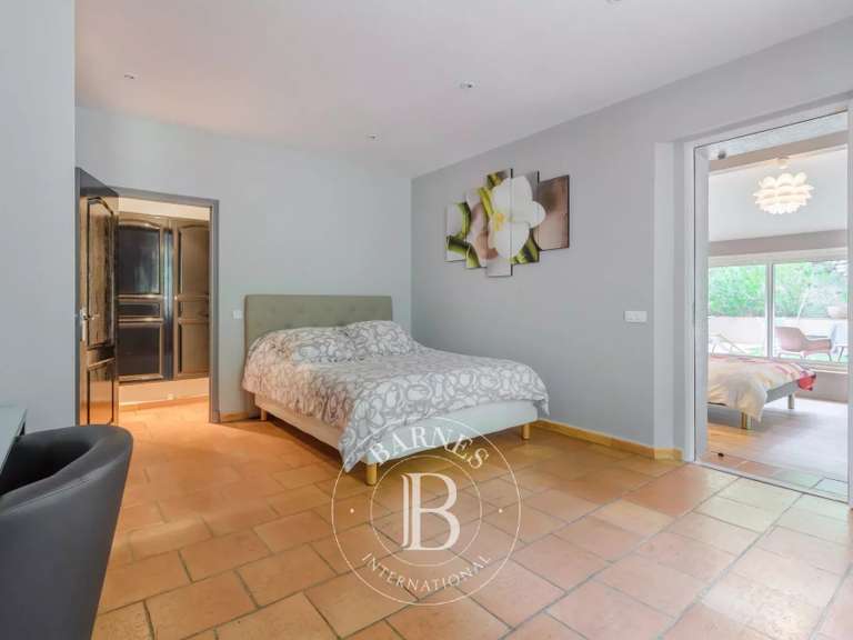 Propriété Auriol - 5 chambres - 300m²