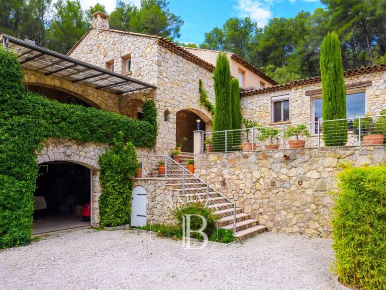Propriété Auriol - 5 chambres - 300m²