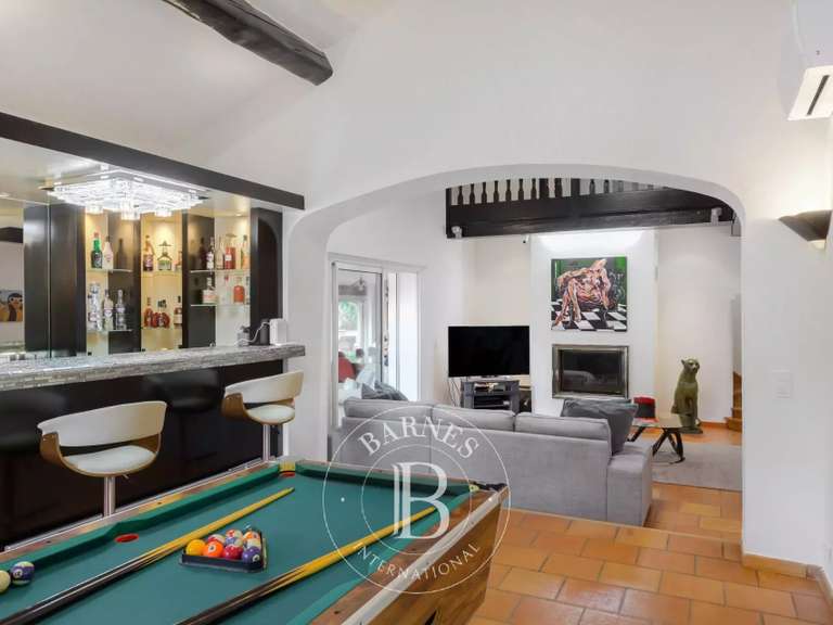 Property Auriol - 5 bedrooms - 300m²