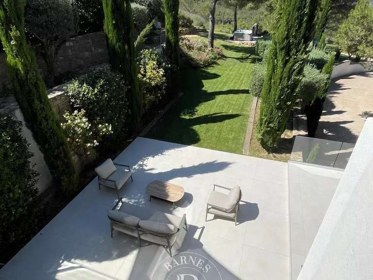 Villa Auriol - 6 chambres - 15000m²