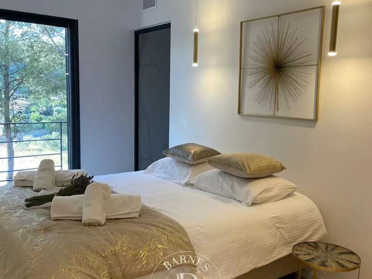 Villa Auriol - 6 chambres - 15000m²