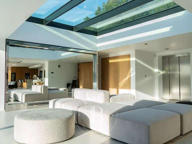 Villa Auriol - 6 chambres - 15000m²