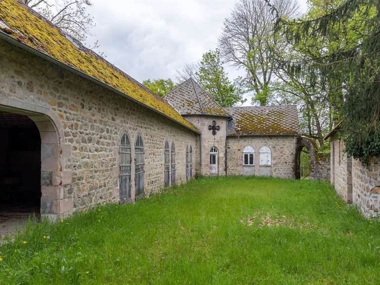 Castle Autun - 10 bedrooms - 1100m²