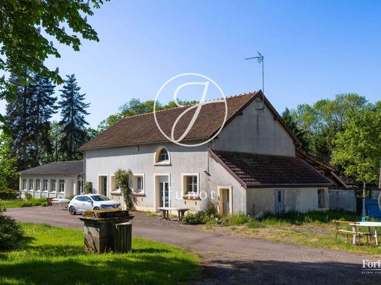 Castle Autun - 2400m²