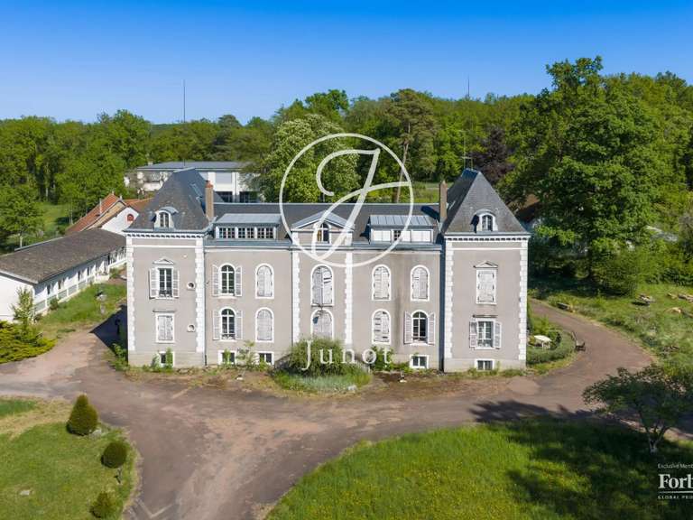 Castle Autun - 2400m²
