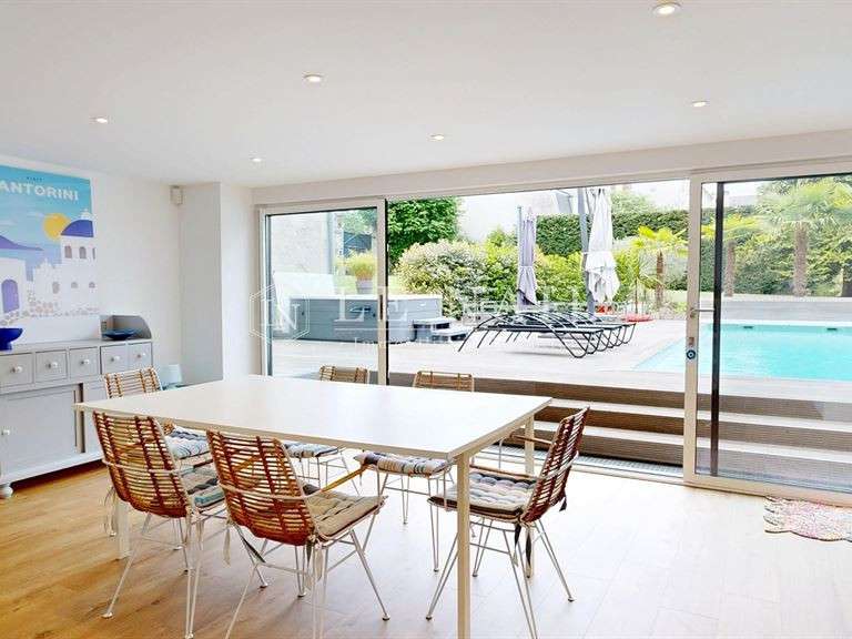 Hôtel particulier Autun - 8 chambres - 583m²