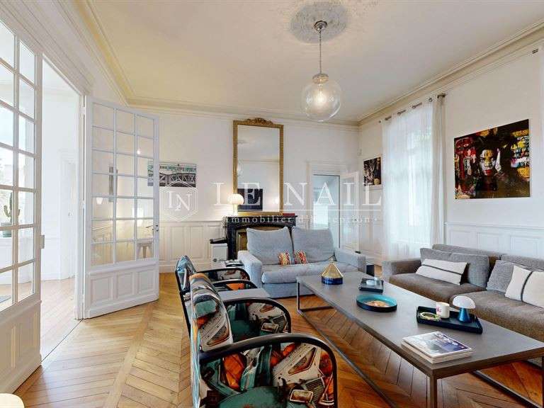 Hôtel particulier Autun - 8 chambres - 583m²