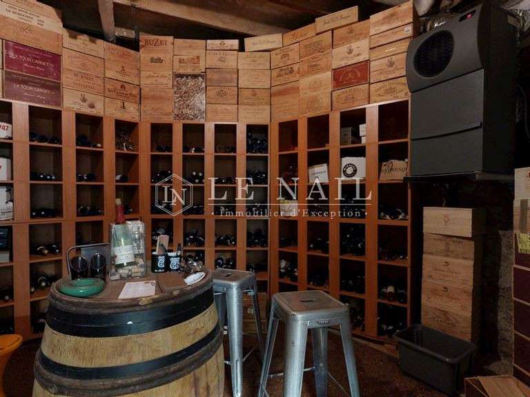 Hôtel particulier Autun - 8 chambres - 583m²