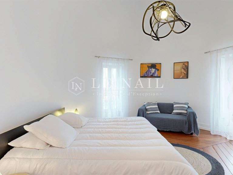 Hôtel particulier Autun - 8 chambres - 583m²