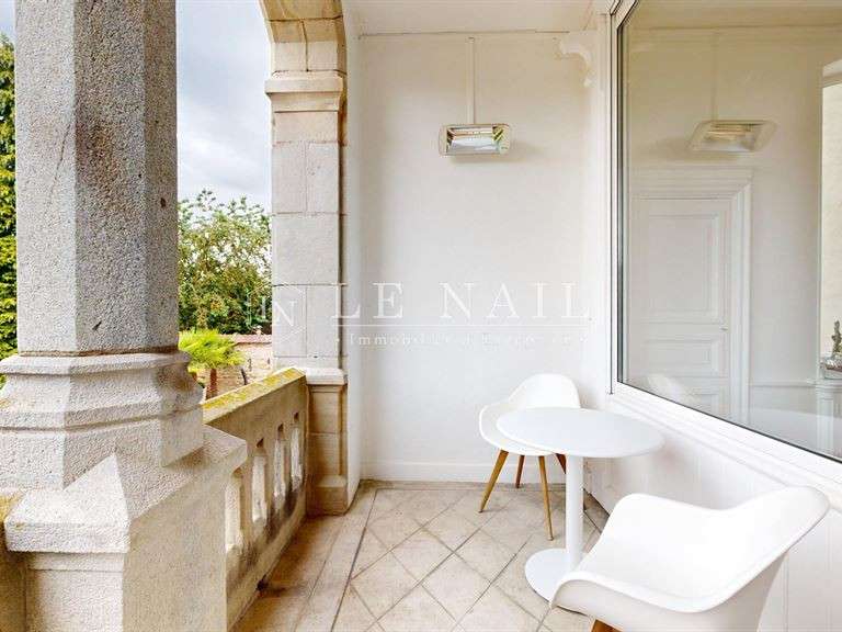 Hôtel particulier Autun - 8 chambres - 583m²