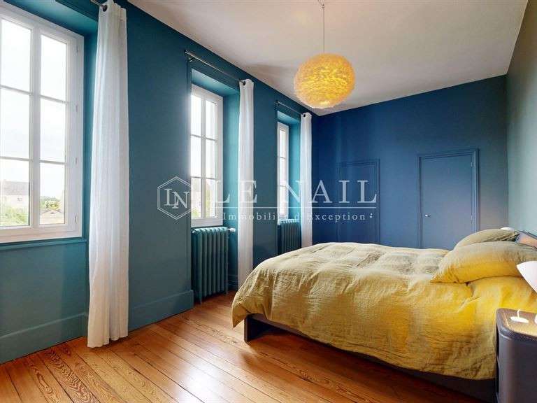 Hôtel particulier Autun - 8 chambres - 583m²