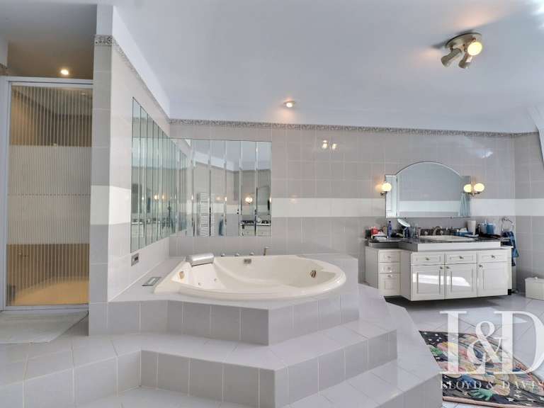 House Auvers-Saint-Georges - 7 bedrooms - 425m²