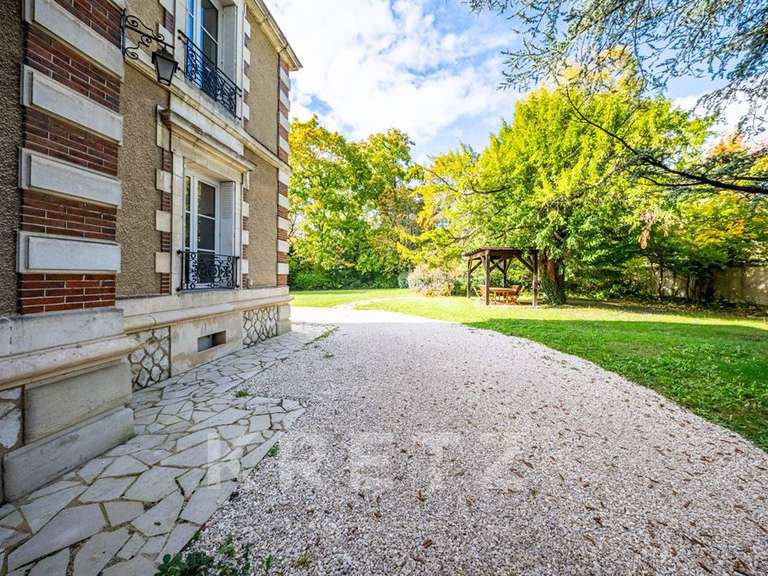 House Auxerre - 7 bedrooms - 400m²