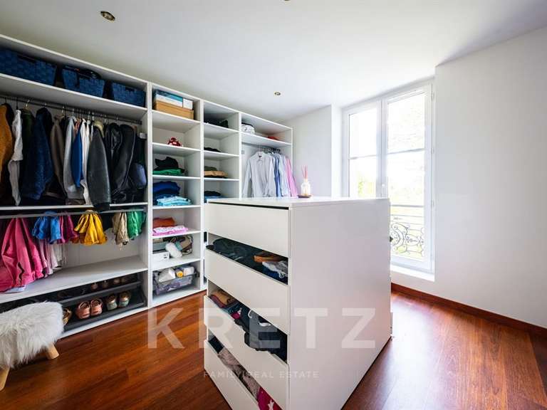 House Auxerre - 7 bedrooms - 400m²