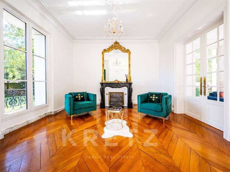 Maison Auxerre - 7 chambres - 324m²