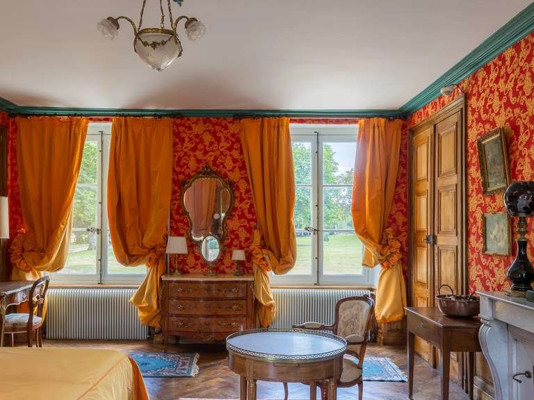 Château Avallon - 25 chambres - 1700m²