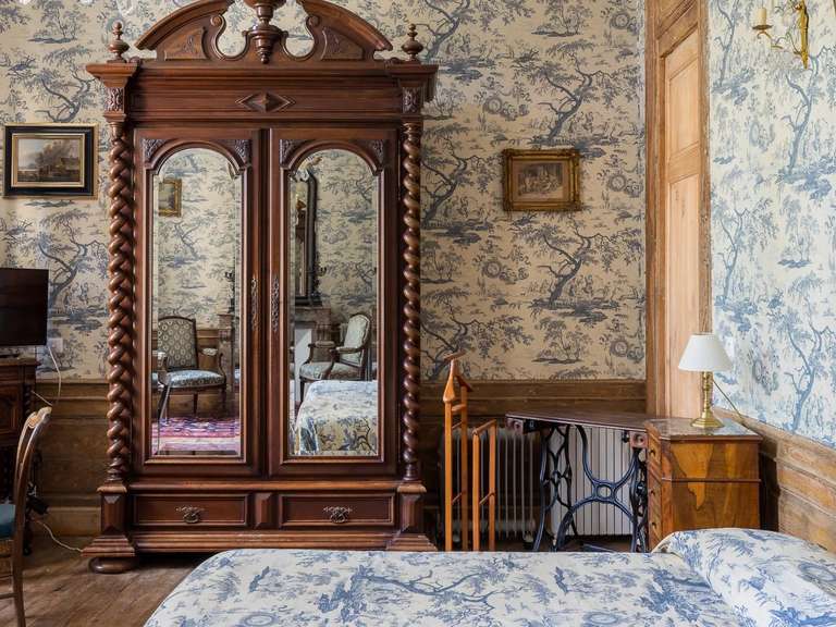 Château Avallon - 25 chambres - 1700m²