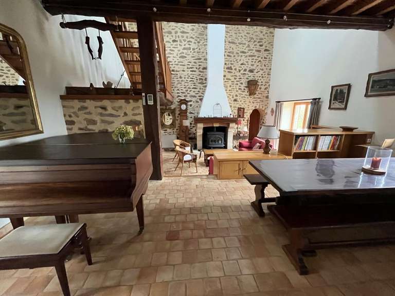 Property Avallon - 12 bedrooms - 400m²