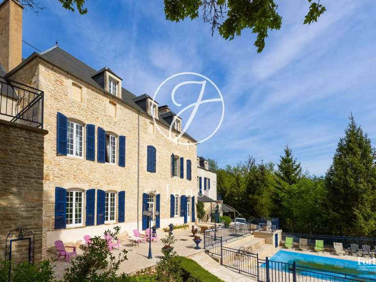 Propriété Avallon - 7 chambres - 2000m²