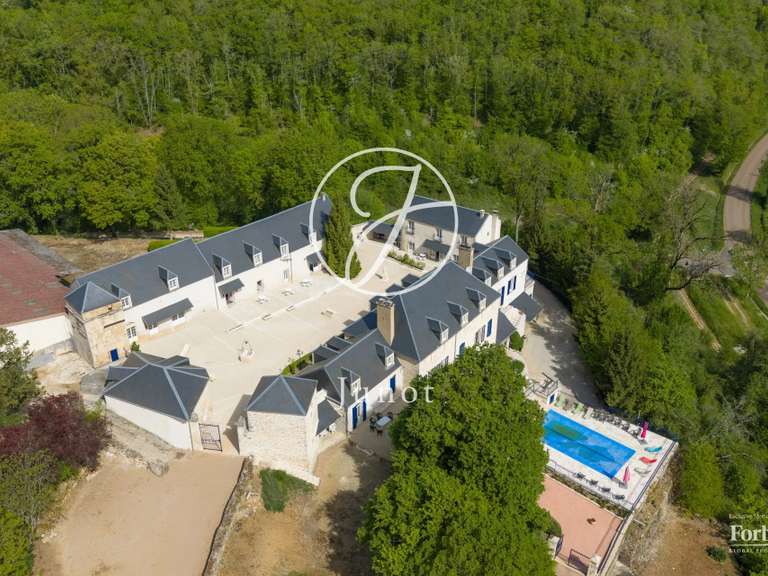 Propriété Avallon - 7 chambres - 2000m²