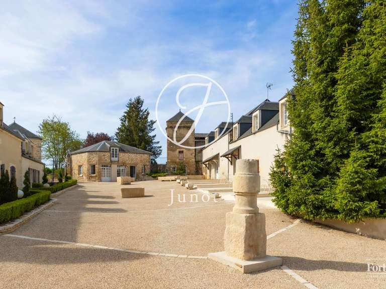 Propriété Avallon - 7 chambres - 2000m²