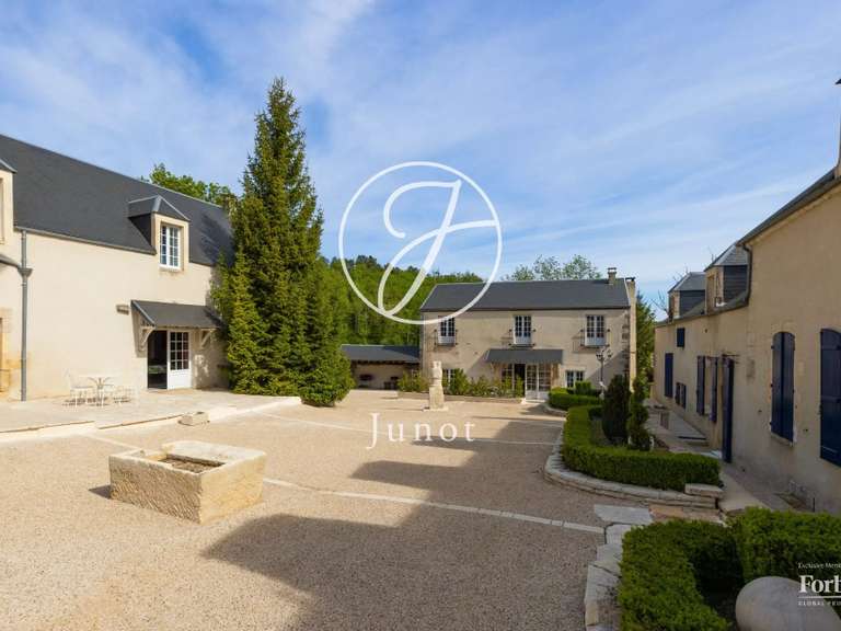 Propriété Avallon - 7 chambres - 2000m²