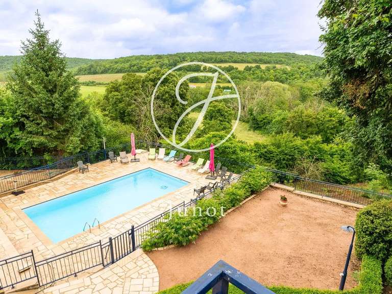 Propriété Avallon - 7 chambres - 2000m²