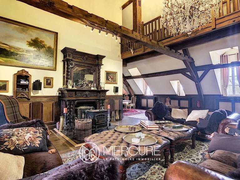 Château Avesnes-sur-Helpe - 2000m²