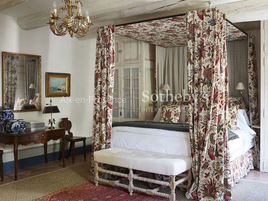 House Avignon