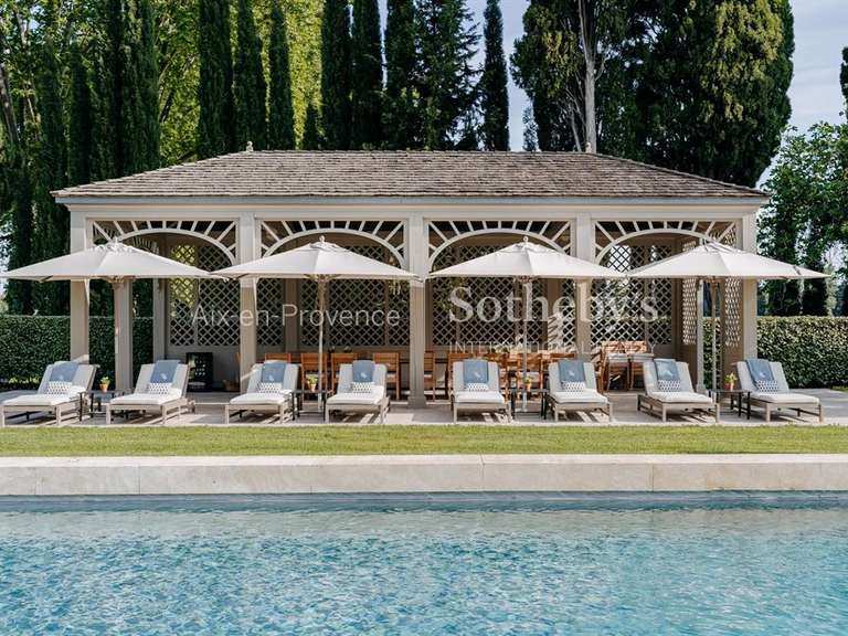 Maison Avignon - 9 chambres - 1300m²