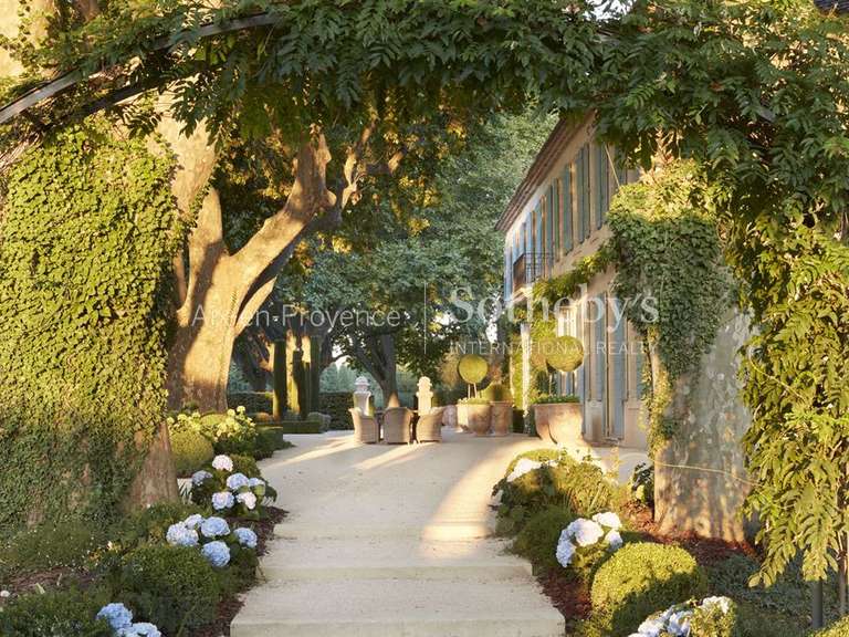 Maison Avignon - 9 chambres - 1300m²