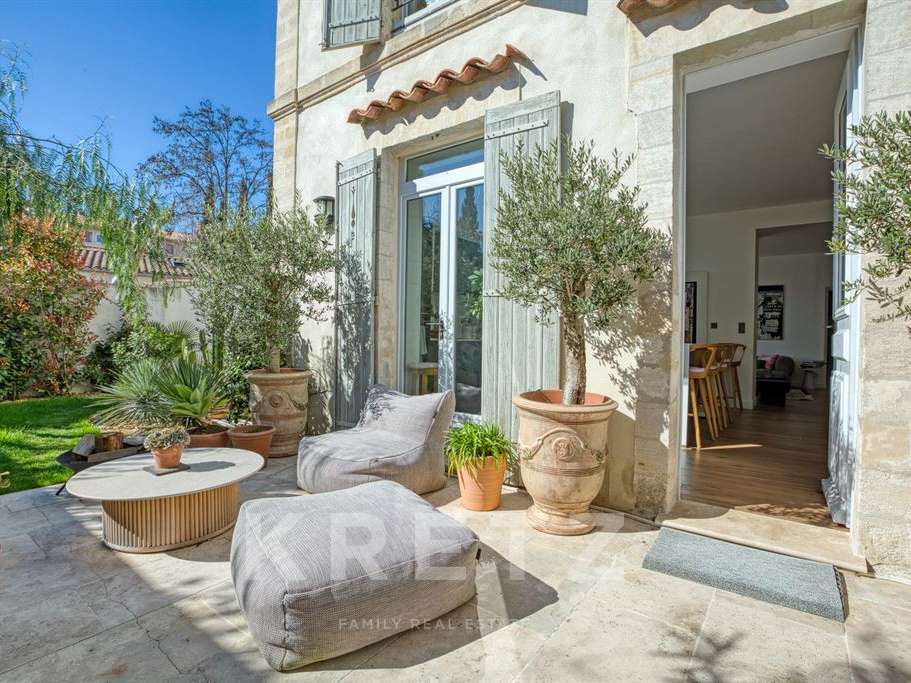 House Avignon