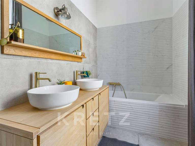 House Avignon - 6 bedrooms - 257m²