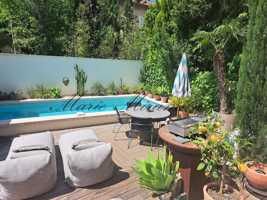 House Avignon