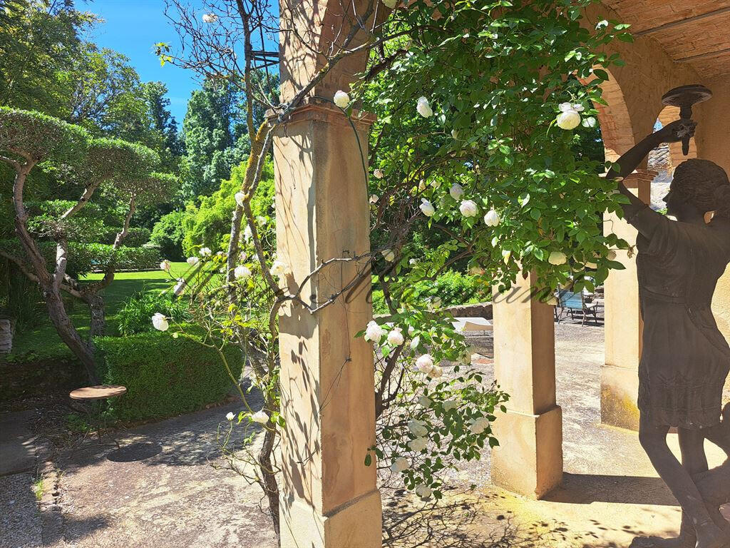 House Avignon