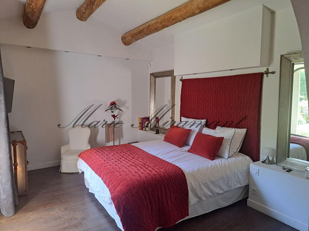 House Avignon