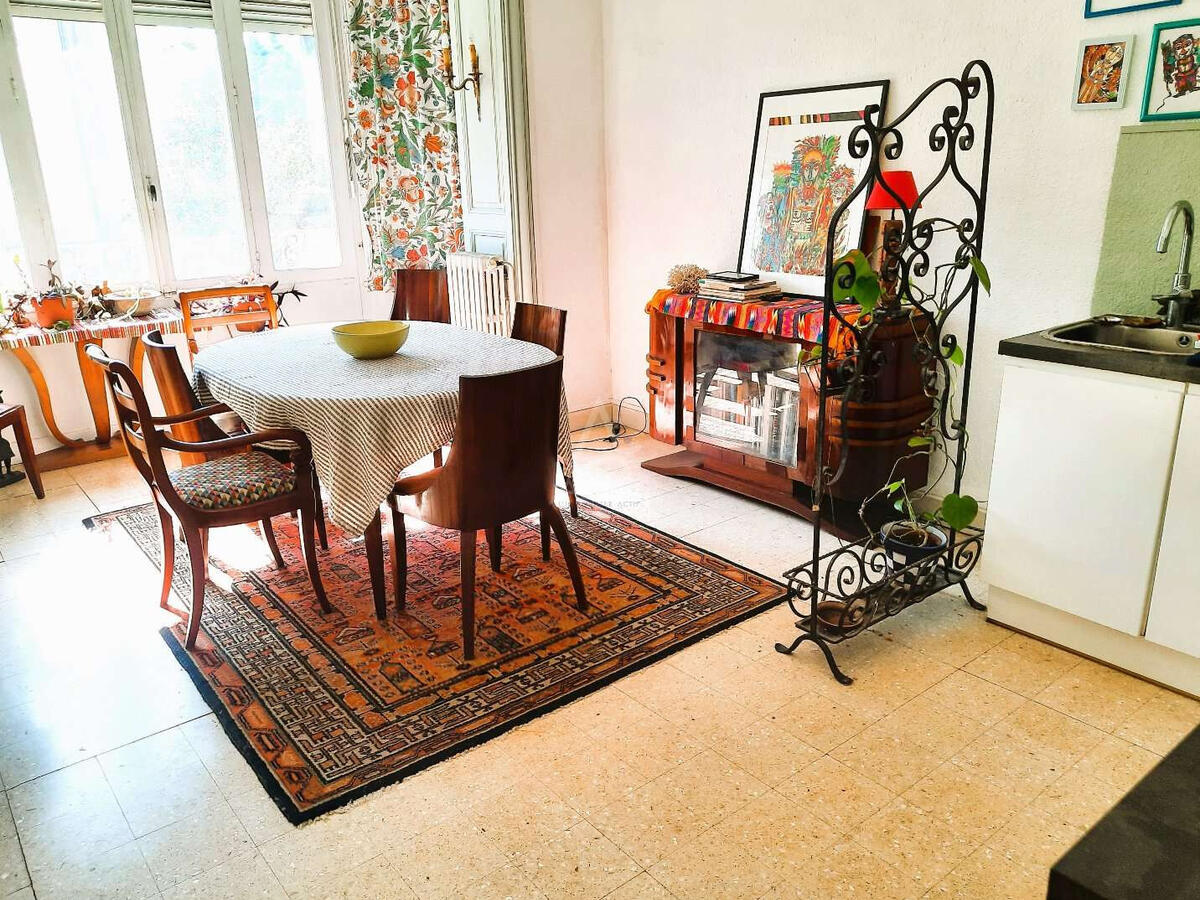 House Avignon