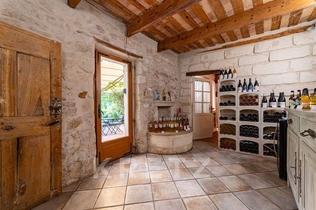 House Avignon