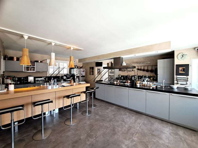 Maison Avignon - 5 chambres - 500m²