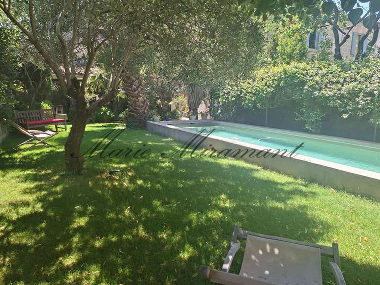 Maison Avignon - 4 chambres - 210m²