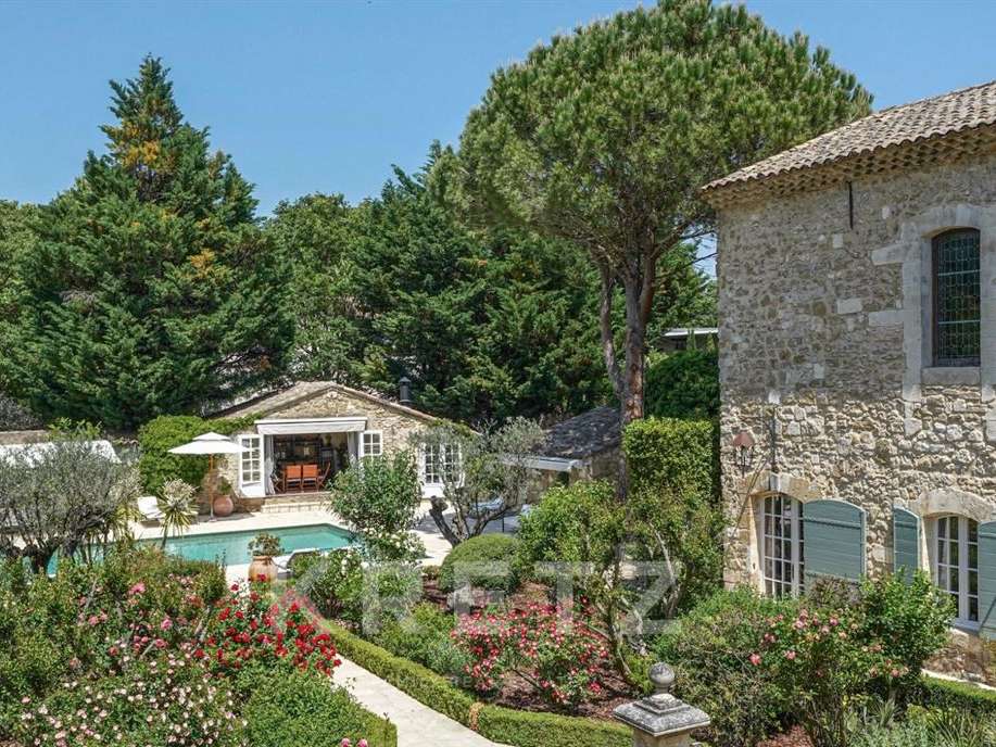 House Avignon