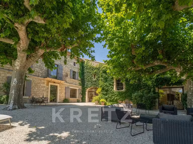Maison Avignon - 8 chambres - 585m²